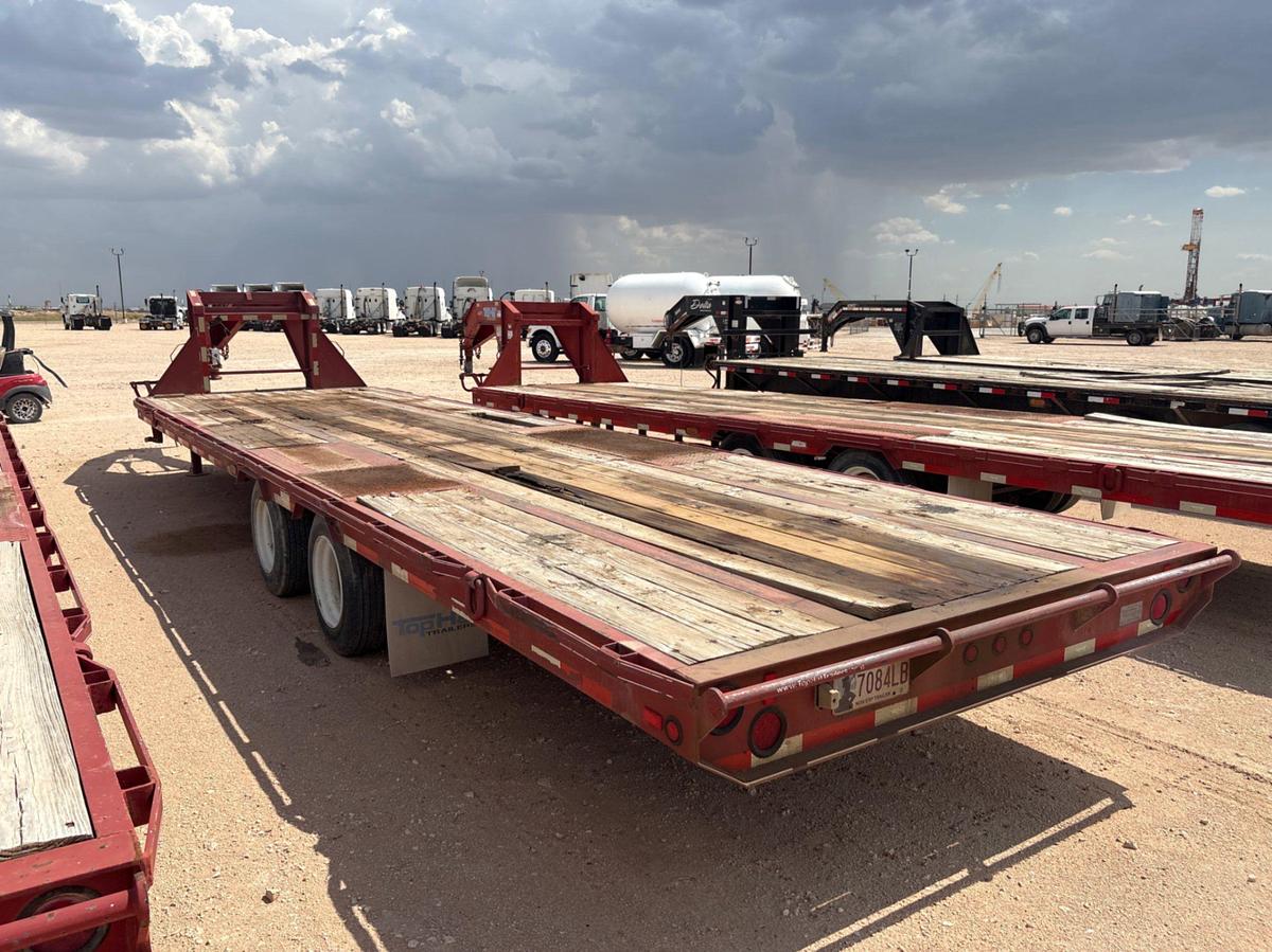 Used 2014 TOP HAT TRAILERS 30’ X 102” T/A GOOSENECK TRAILER