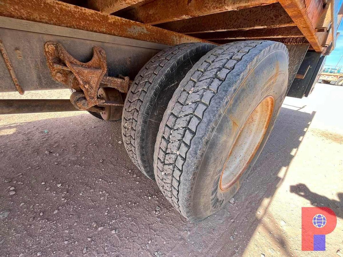 Used 2007 INTERNATIONAL  DURASTAR 4200 S/A DAYCAB FLATBED TRUCK (INOPERABLE)