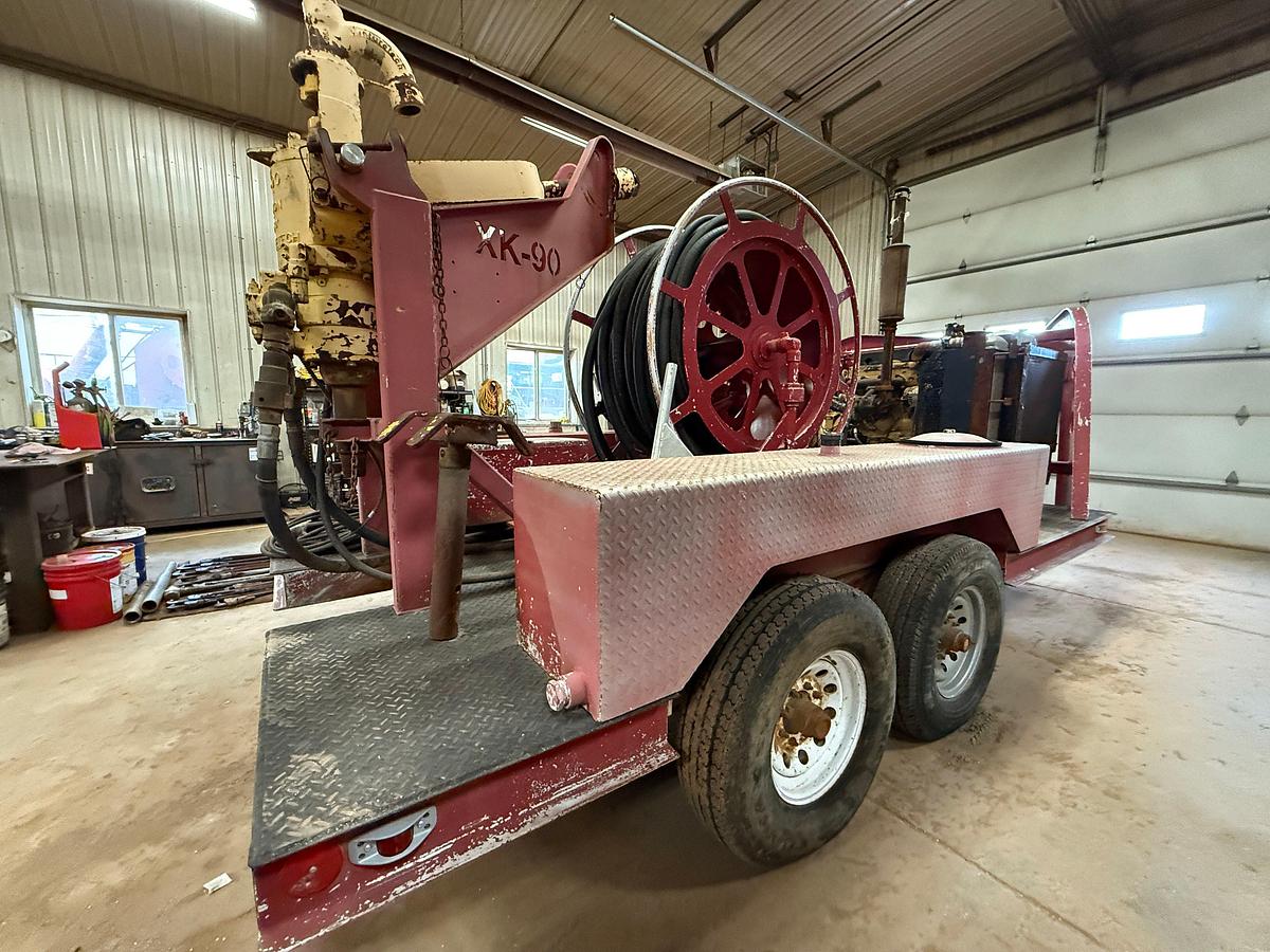 Used 2011 VENTURETECH XK-90 POWER SWIVEL MTD ON T/A GOOSENECK TRAILER