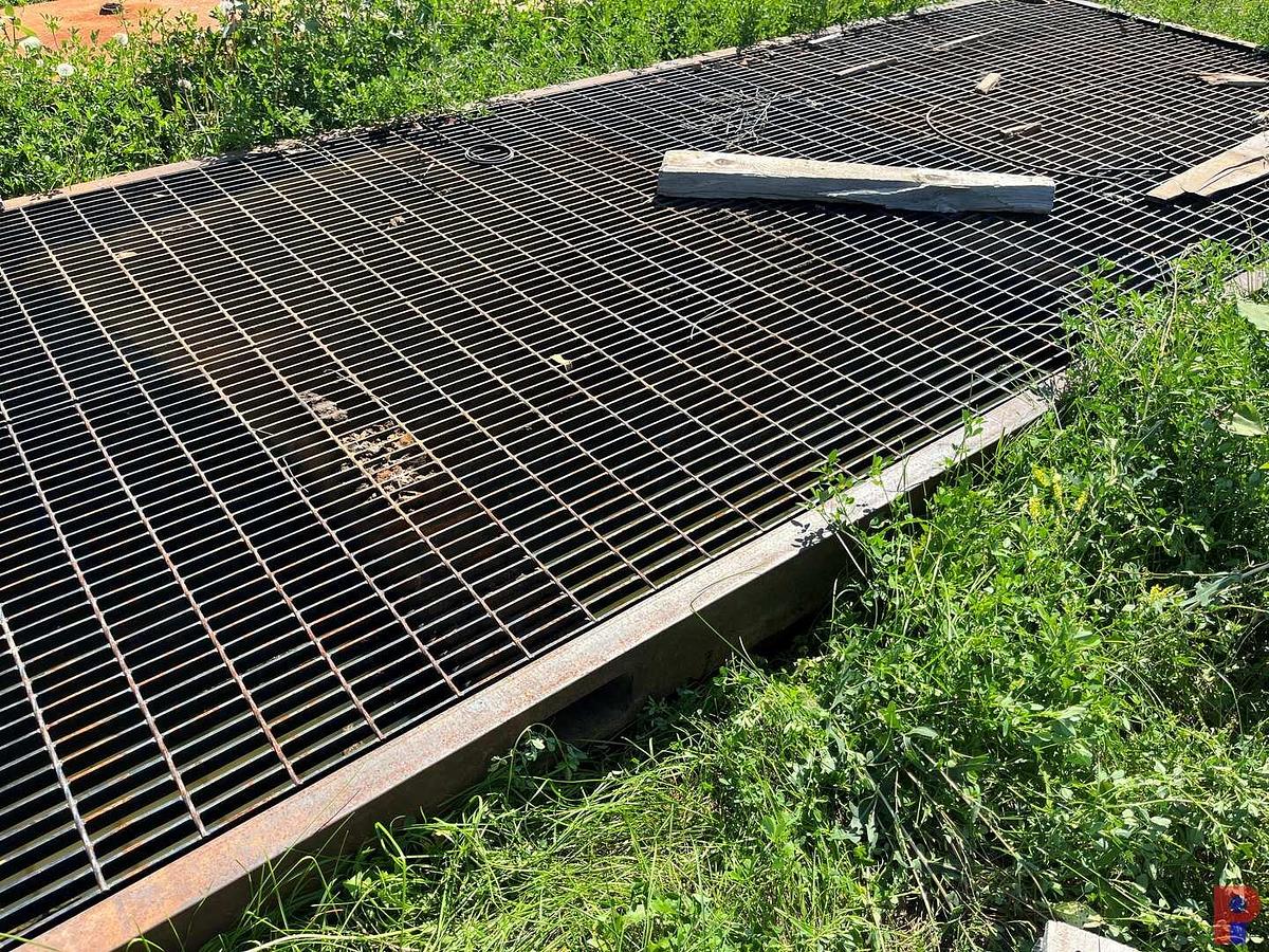 Used 20’ X 8’ X 8” STEEL CONTAINMENT PAN W/ EXPANDED METAL TOP