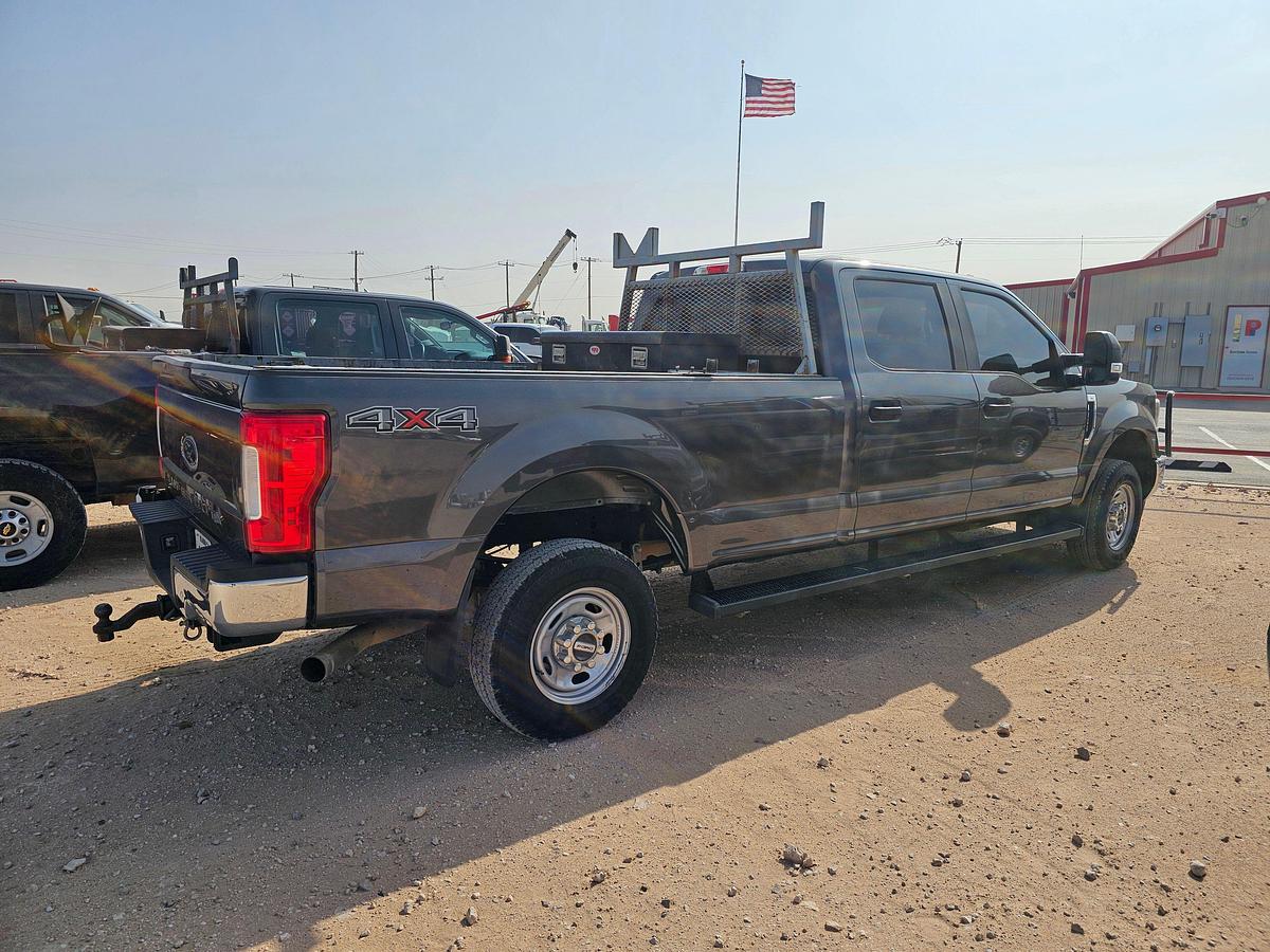 Used 2018 FORD F-250 SUPER DUTY CREW CAB PICKUP TRUCK, 4X4