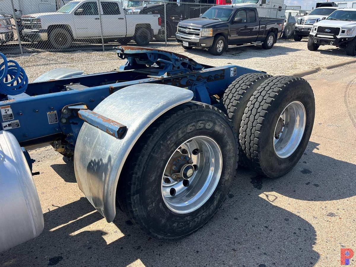 Used 2012 PETERBILT 367 T/A 36” SLEEPER TRUCK