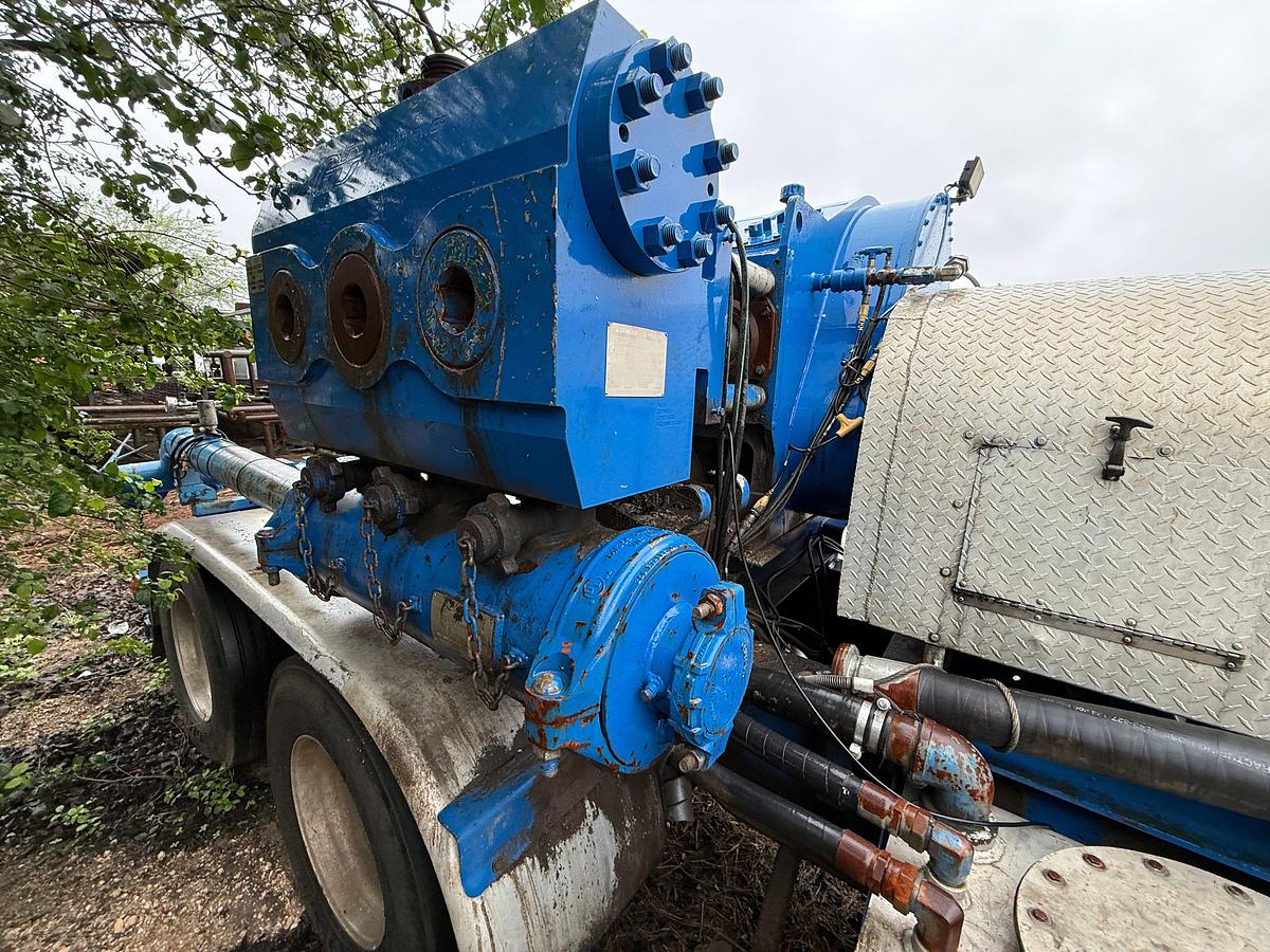 Used 2007 RHINO TC50 2250-HP TRIPLEX FRAC PUMP MTD ON T/A TRAILER