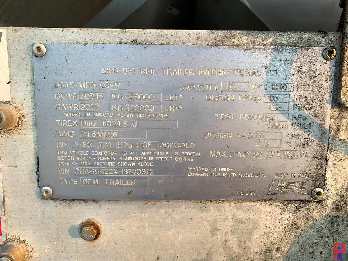 Used 2017 HEIL 1040 CU. FT T/A DRY BULK    PNEUMATIC TRAILER