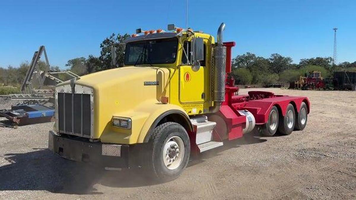 Used 1993 KENWORTH T800 TRI AXLE WINCH TRUCK