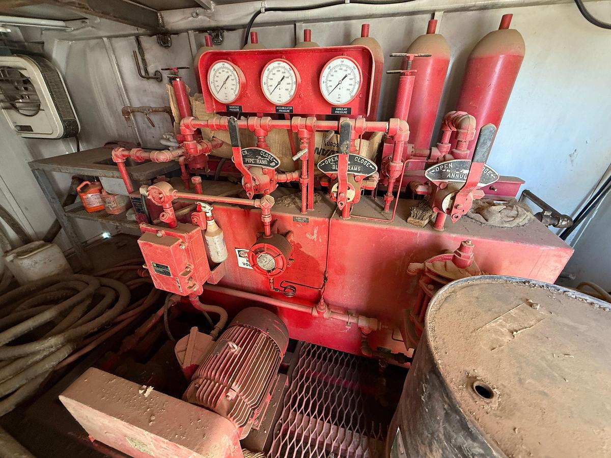 Used 2006 SJ PETRO XJ450 105’-303K LBS. 5-AXLE MOBILE DRILLING RIG PKG. LOTS ( _ THRU _ )