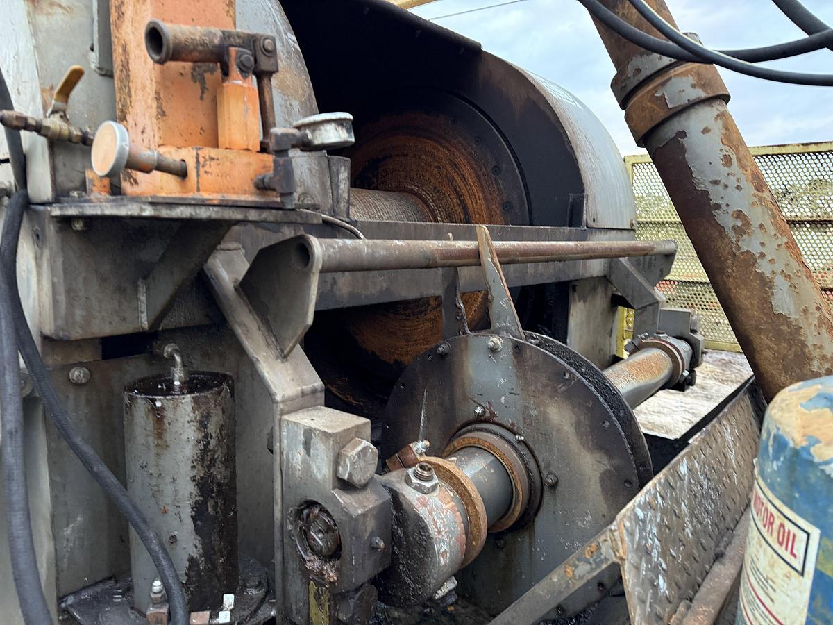 Used WATSON HOPPER GX SWAB RIG MTD ON 2009 INTERNATIONAL WORKSTAR 7500 T/A TRUCK