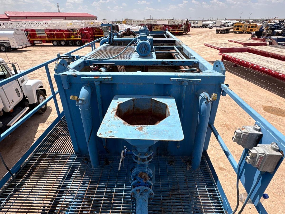 Used 2017 BIG TEX 40’ X 102” T/A GOOSENECK BATCH MIXING TRAILER