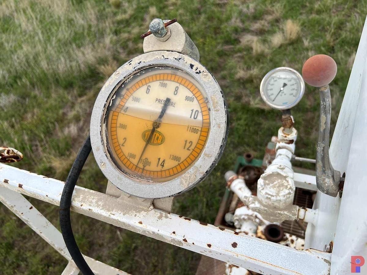 Used 1999 INTERNATIONAL  9400 T/A CEMENT PUMP TRUCK