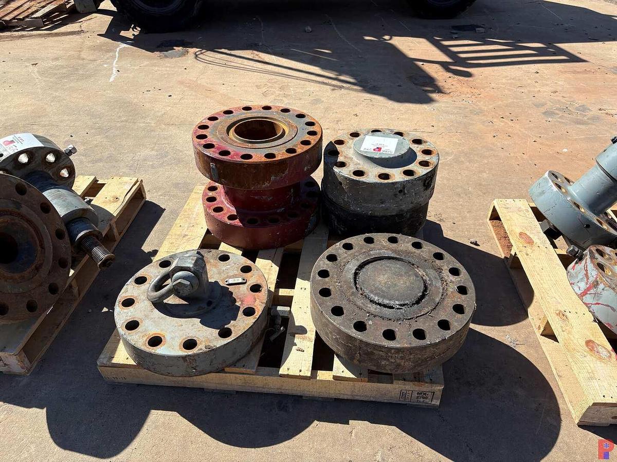 Used (1) 7-1/16” X 16” SPACER SPOOL & (4) 7-1/16” BLIND/LIFT FLANGES