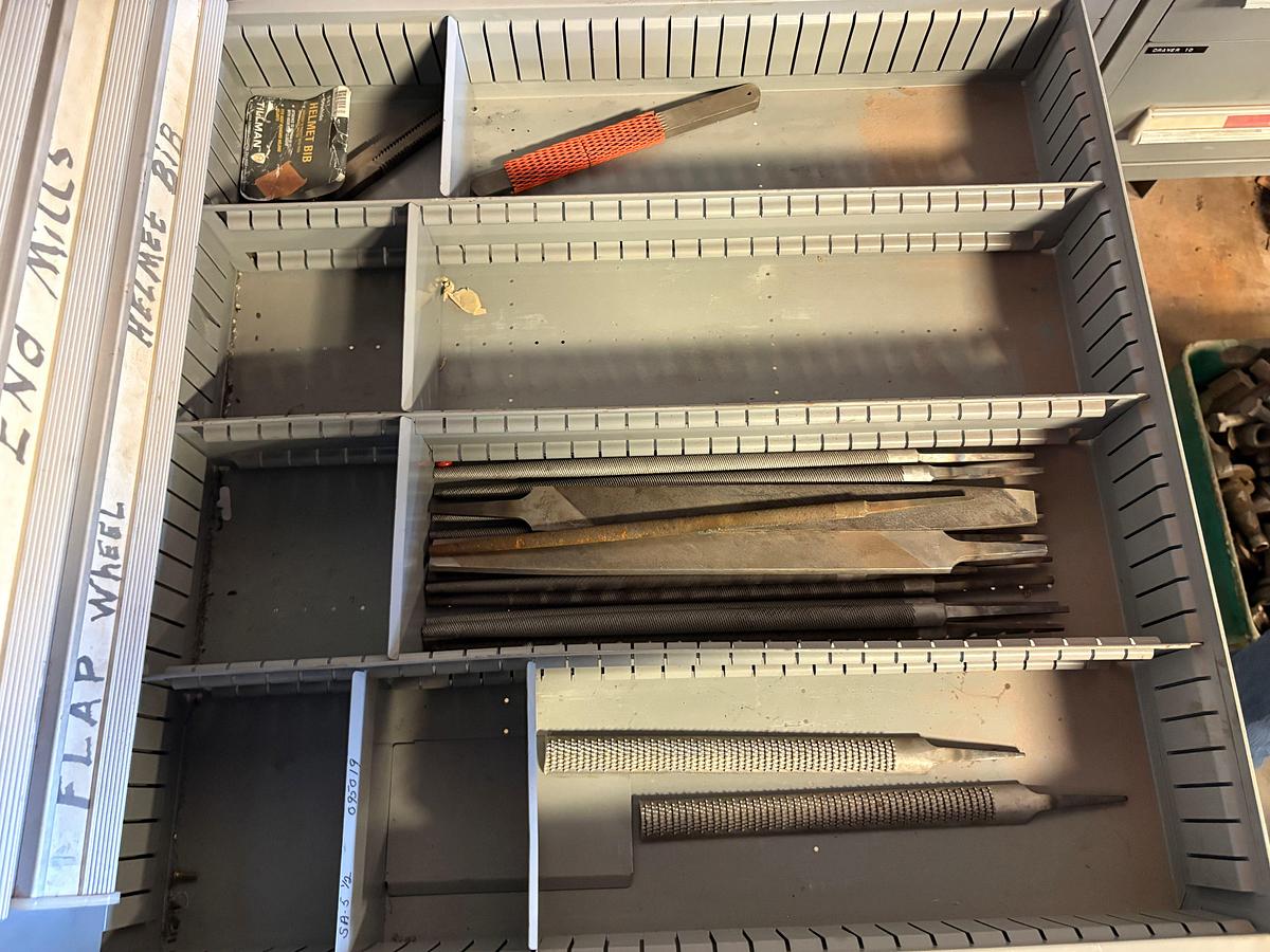 Used Lyon MS-II safety link 13-drawer rolling toolbox w/ assorted machine shop tools