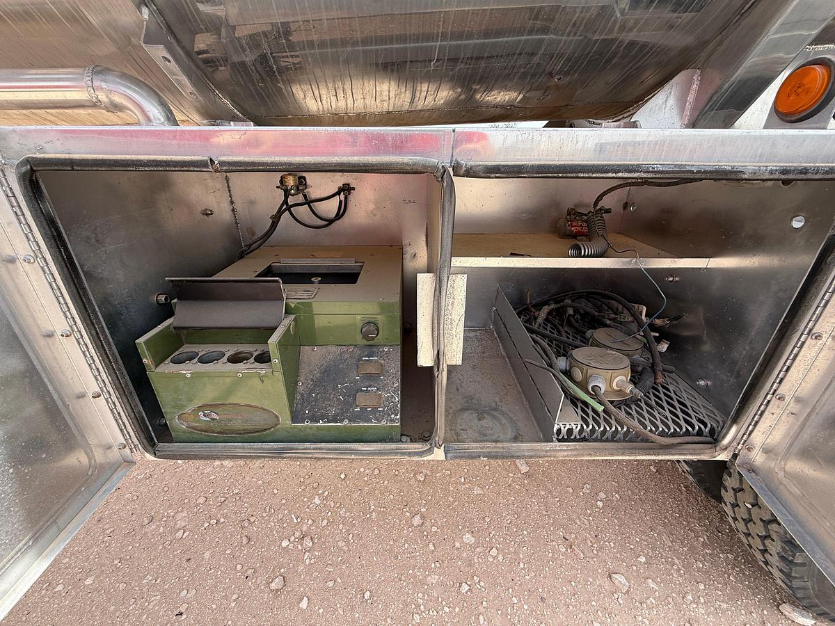 Used 2008 DRAGON PRODUCTS 8,400 GALLON T/A FUEL TRAILER