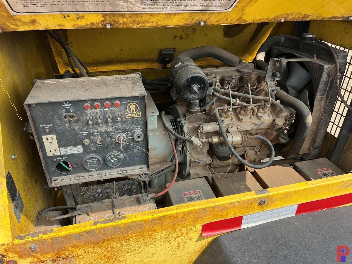 Used WACKER LTP 4 BULB PORTABLE LIGHT TOWER