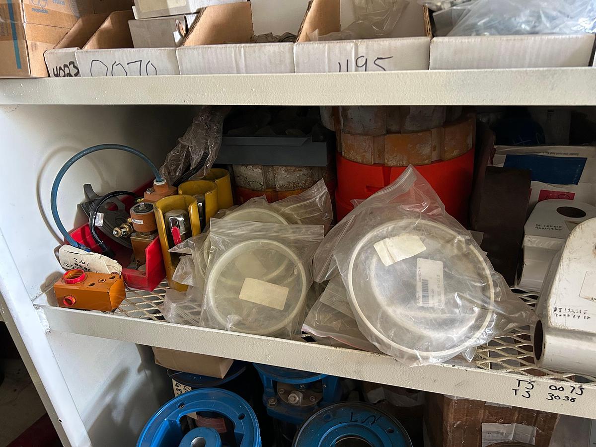 Used 40' Sea Container full of Tesco Top Drive Parts & Supplies