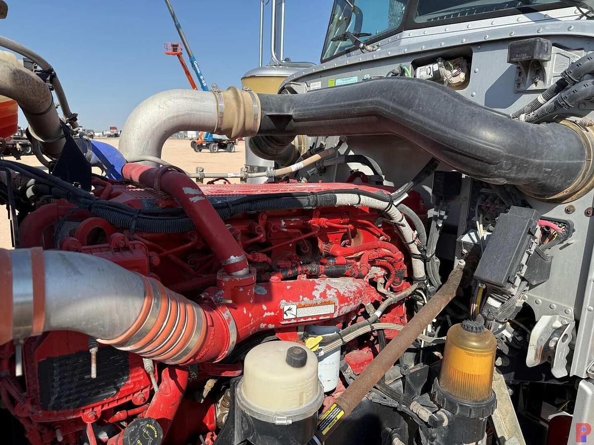 Used 2013 PETERBILT 388 T/A SLEEPER HAUL TRUCK