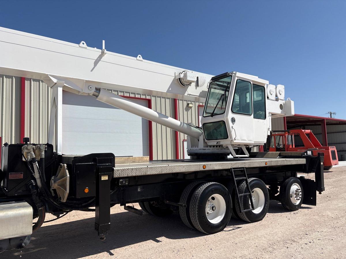 Used 2011 PETERBILT 367 T/A DAYCAB 50-TON CRANE TRUCK