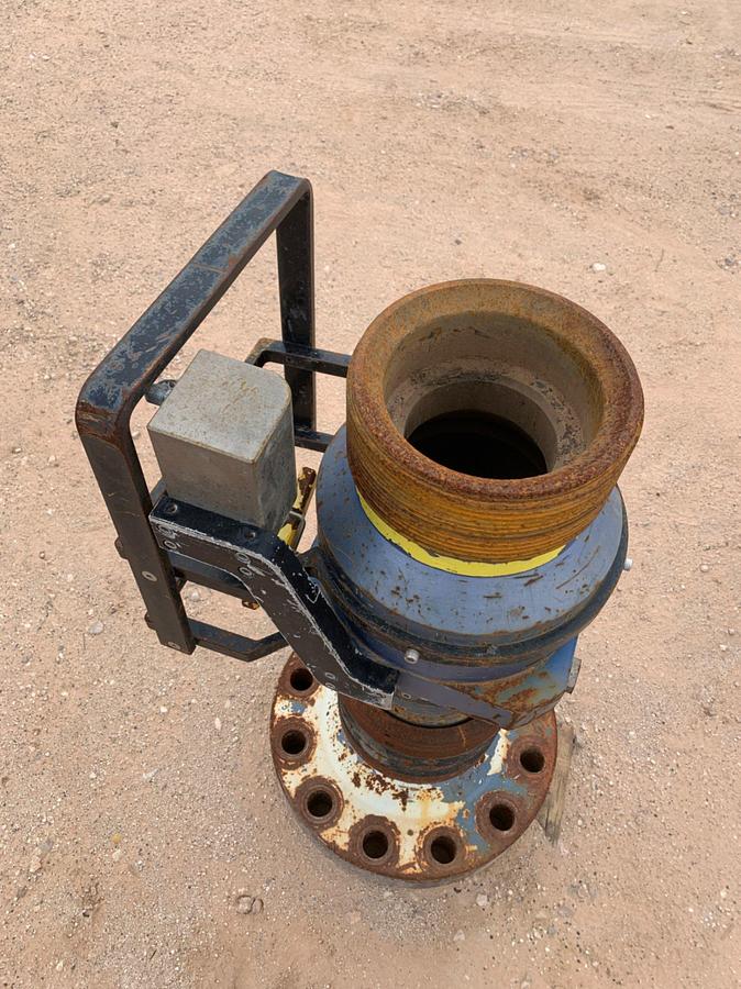 Used 5k 7-3/4 In-line Wireline Valve w/Bowen Connections