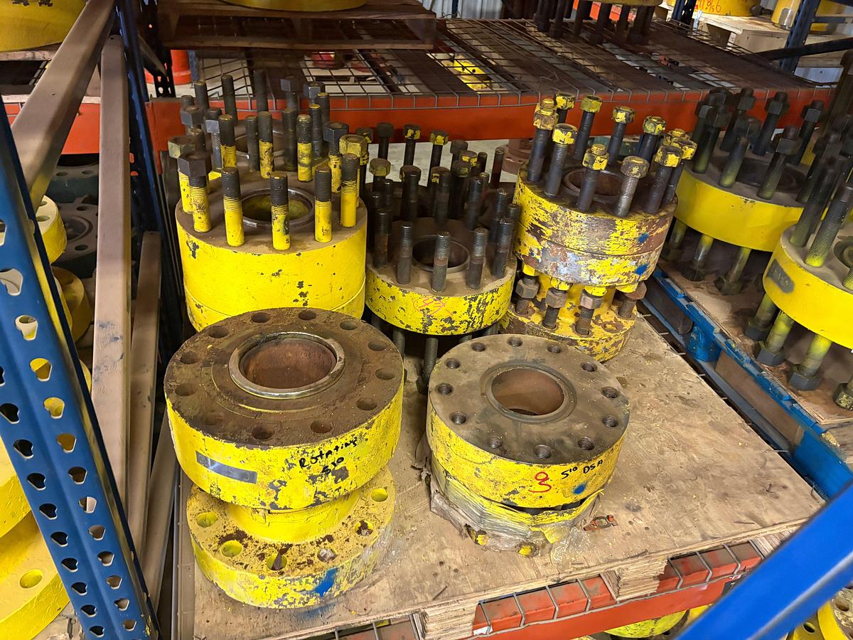 Used (4 pallets) w/ (5) assorted 2” to 4” fluid crosses & (15) 5” & 7” spools & DSAs