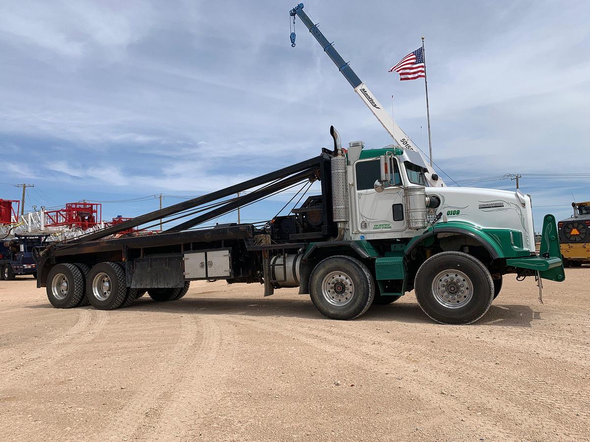 Used 2005 Kenworth T800B Twin Steer Bed/ Gin Pole Truck