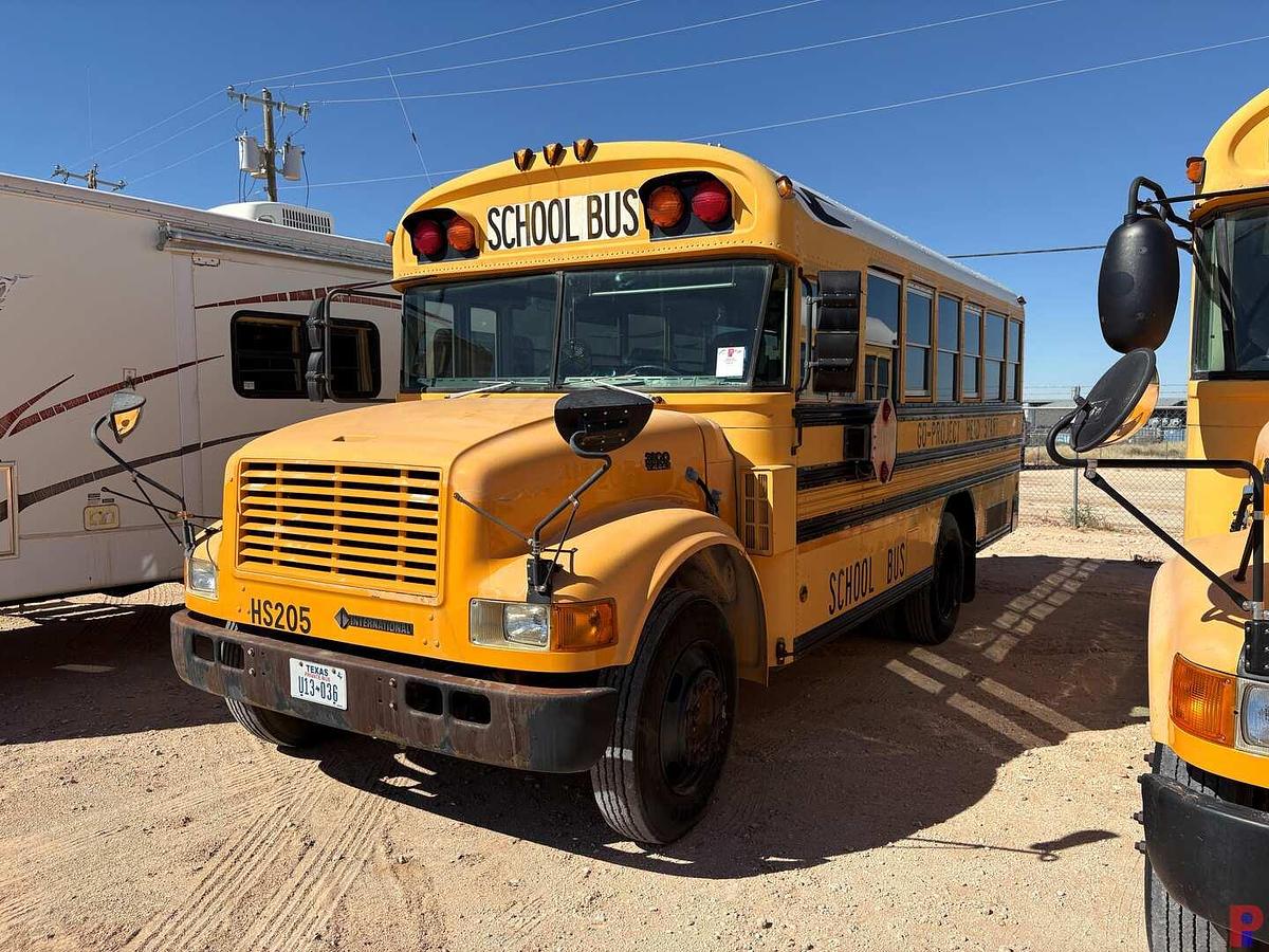 Used 1999 INTERNATIONAL/BLUE BIRD 3800 SCHOOL BUS