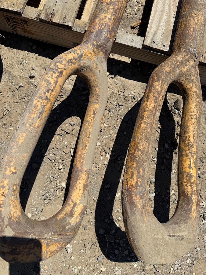 Used (2) 1-3/4” X 72” ELEVATOR LINKS