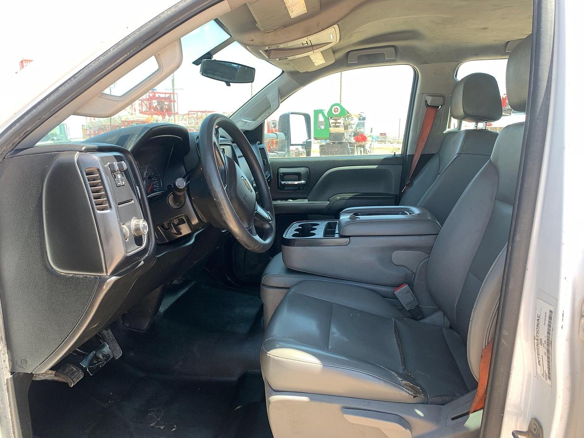 Used 2022 CHEVROLET SILVERADO 6500HD Flatbed Pickup