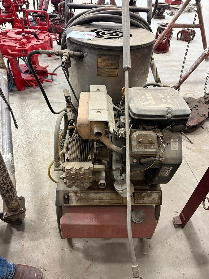 Used PORTABLE HOT WATER PRESSURE WASHER P/B VANGAURD 16-HP ENGINE