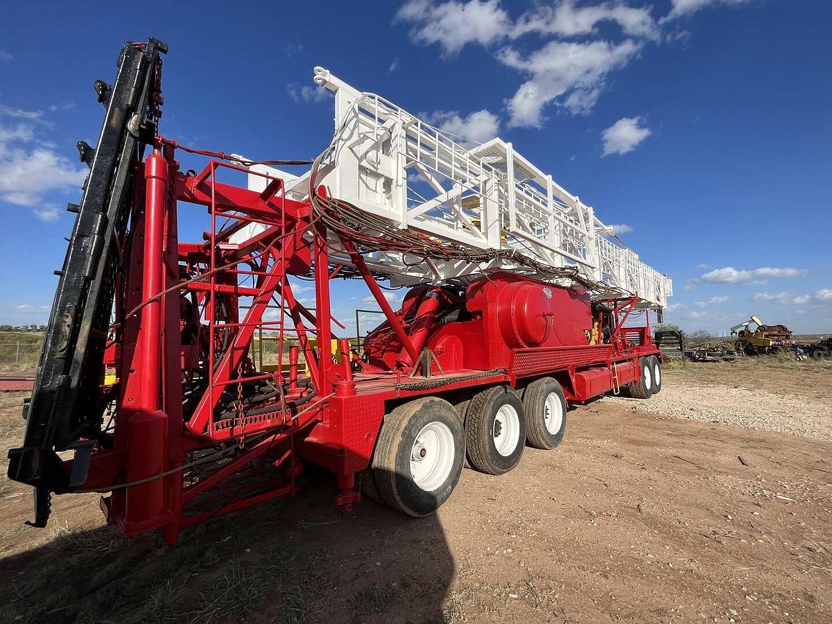 Used COOPER LTO 350 DD WELL SERVICE RIG
