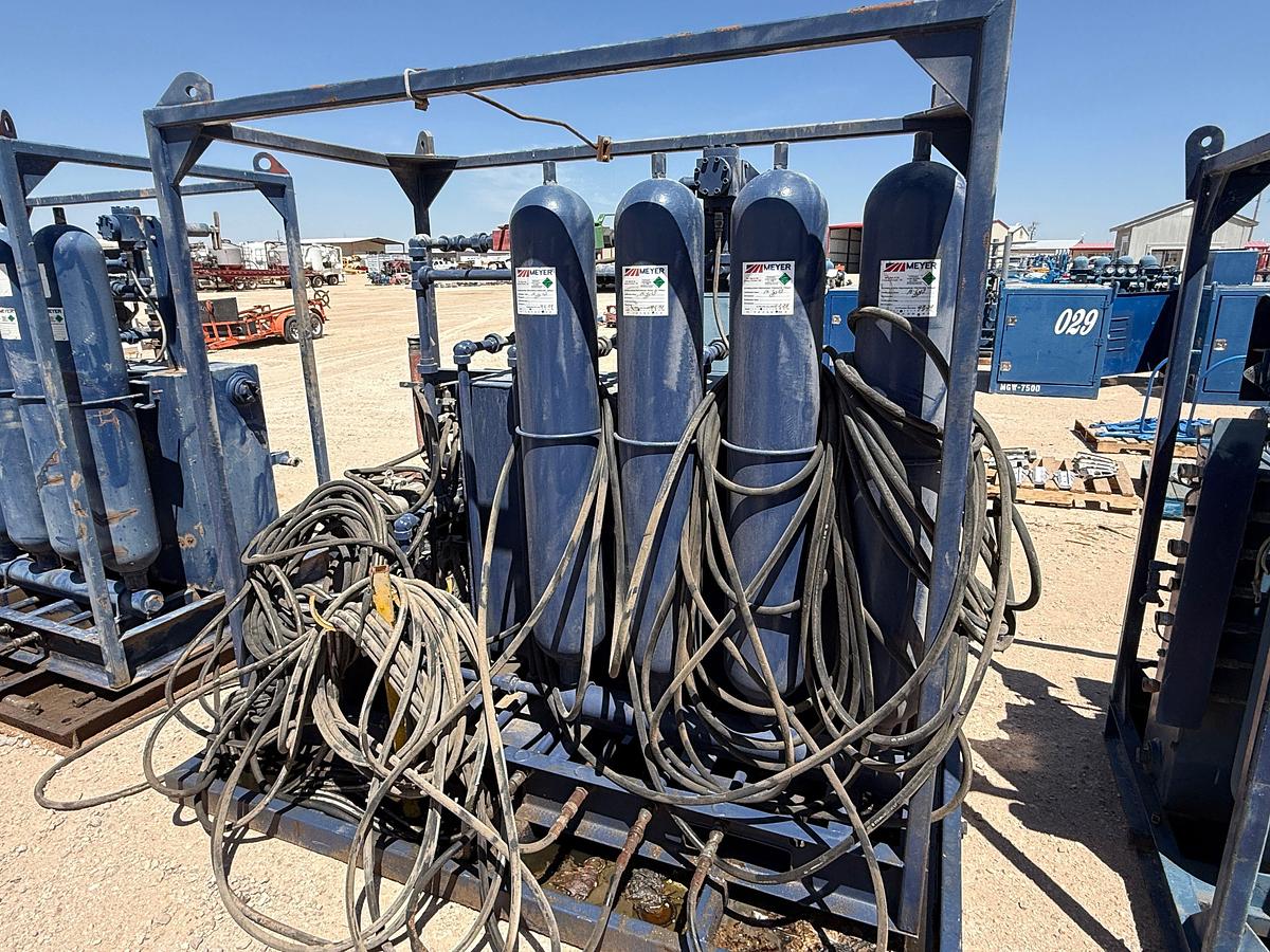 Used MEYERS 3-STATION 4-BOTTLE ACCUMULATOR CLOSING UNIT, SKIDDED