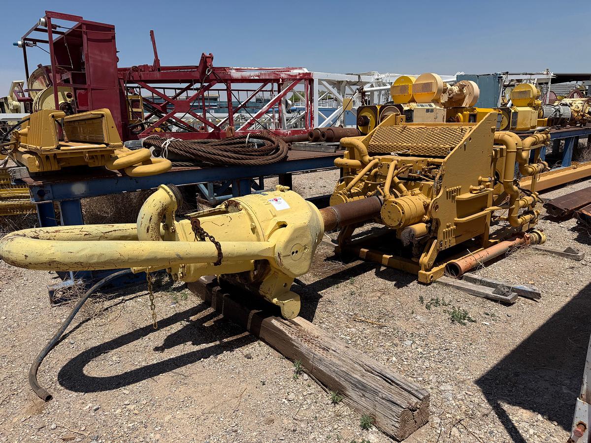 Used TESCO TOP DRIVE W/ NATIONAL P-400 SWIVEL, RAIL SYS, ELEVATOR LINKS, (UNASSEMBLED)