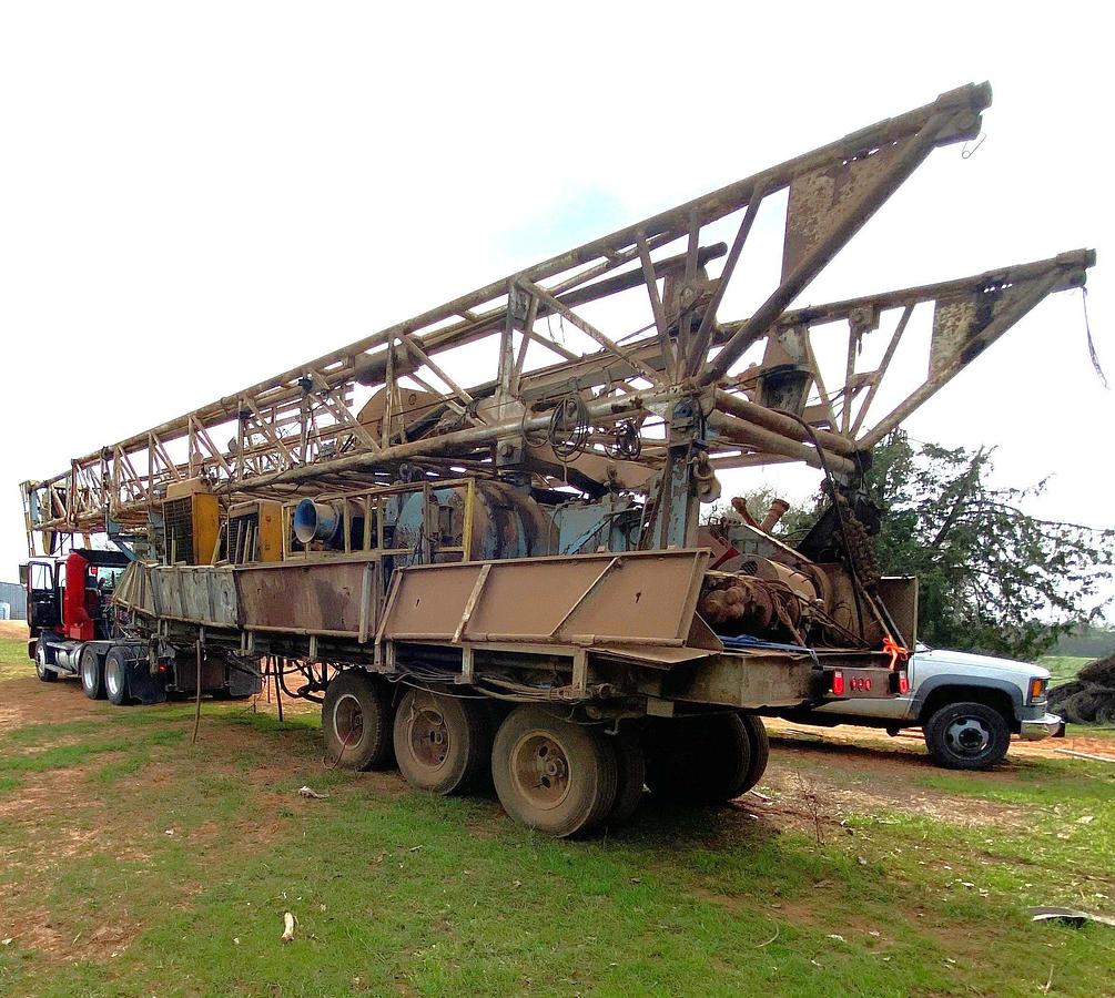 Used SPENCER-HARRIS MODEL 7000 TRAILER MTD DRILLING RIG & 14'L X 8'T X 16'W SUBSTRUCTURE W/ RAMP