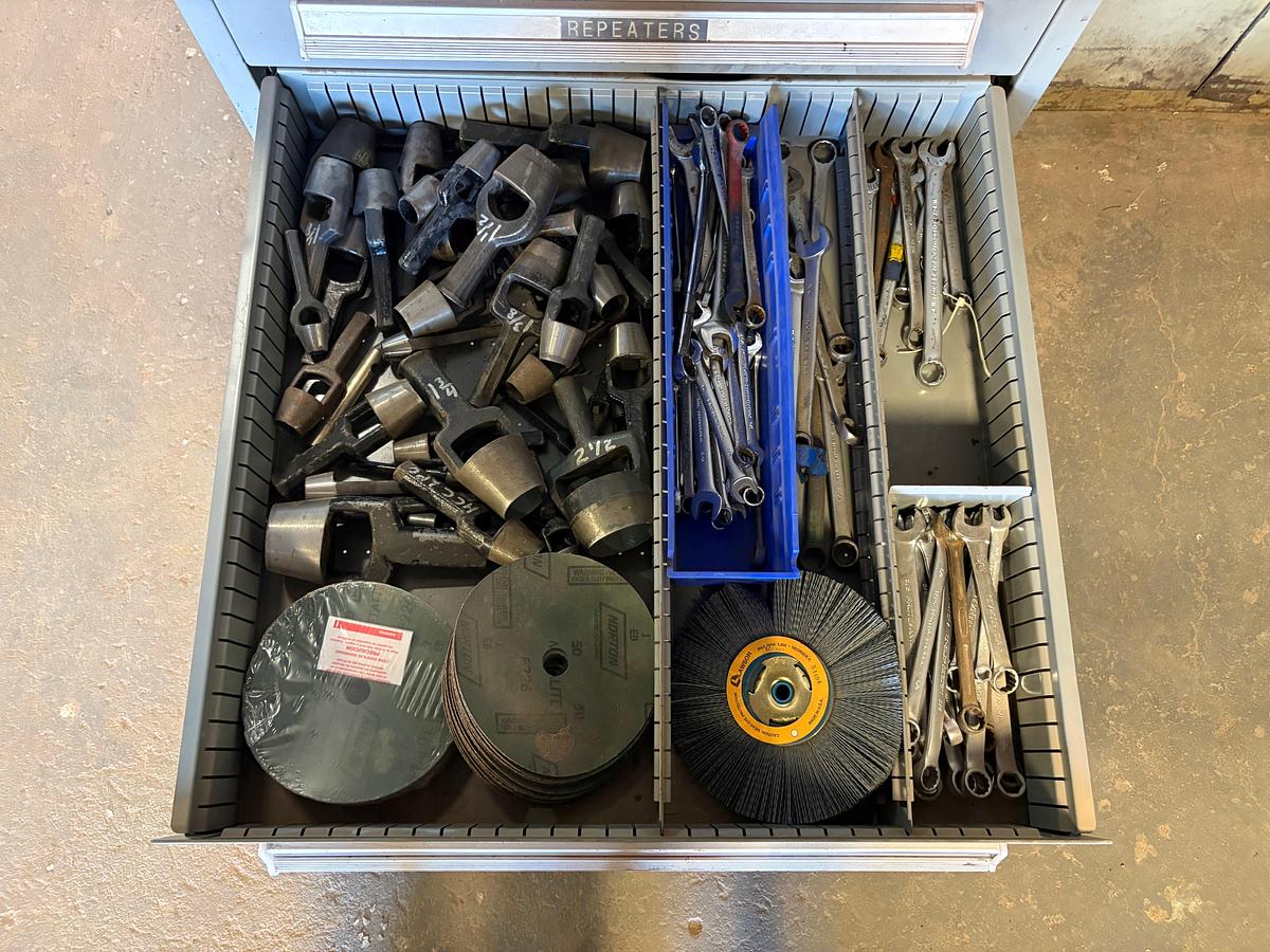 Used Lyon MS-II safety link 12-drawer rolling toolbox w/ assorted machine shop tools