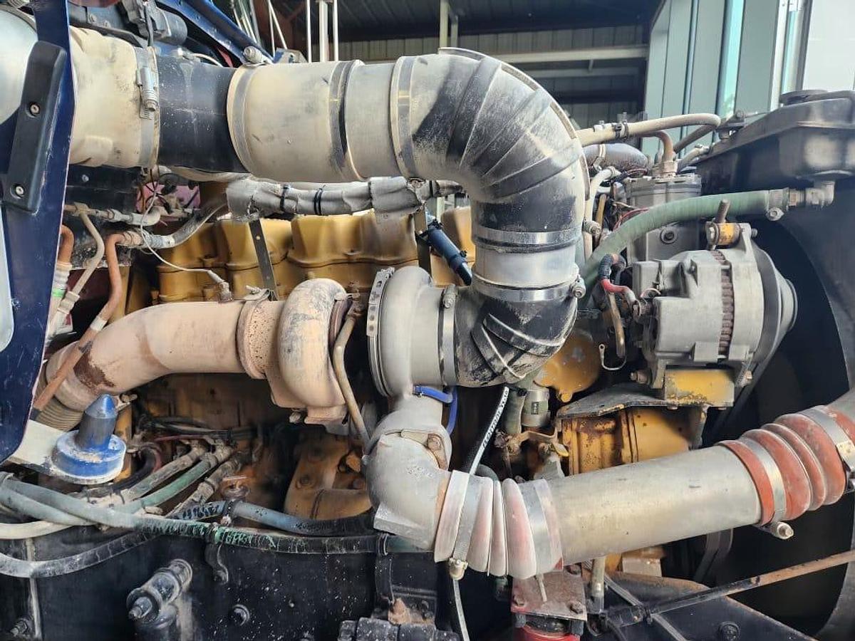 Used 1995 Kenworth T800B T/A SLEEPER TRUCK