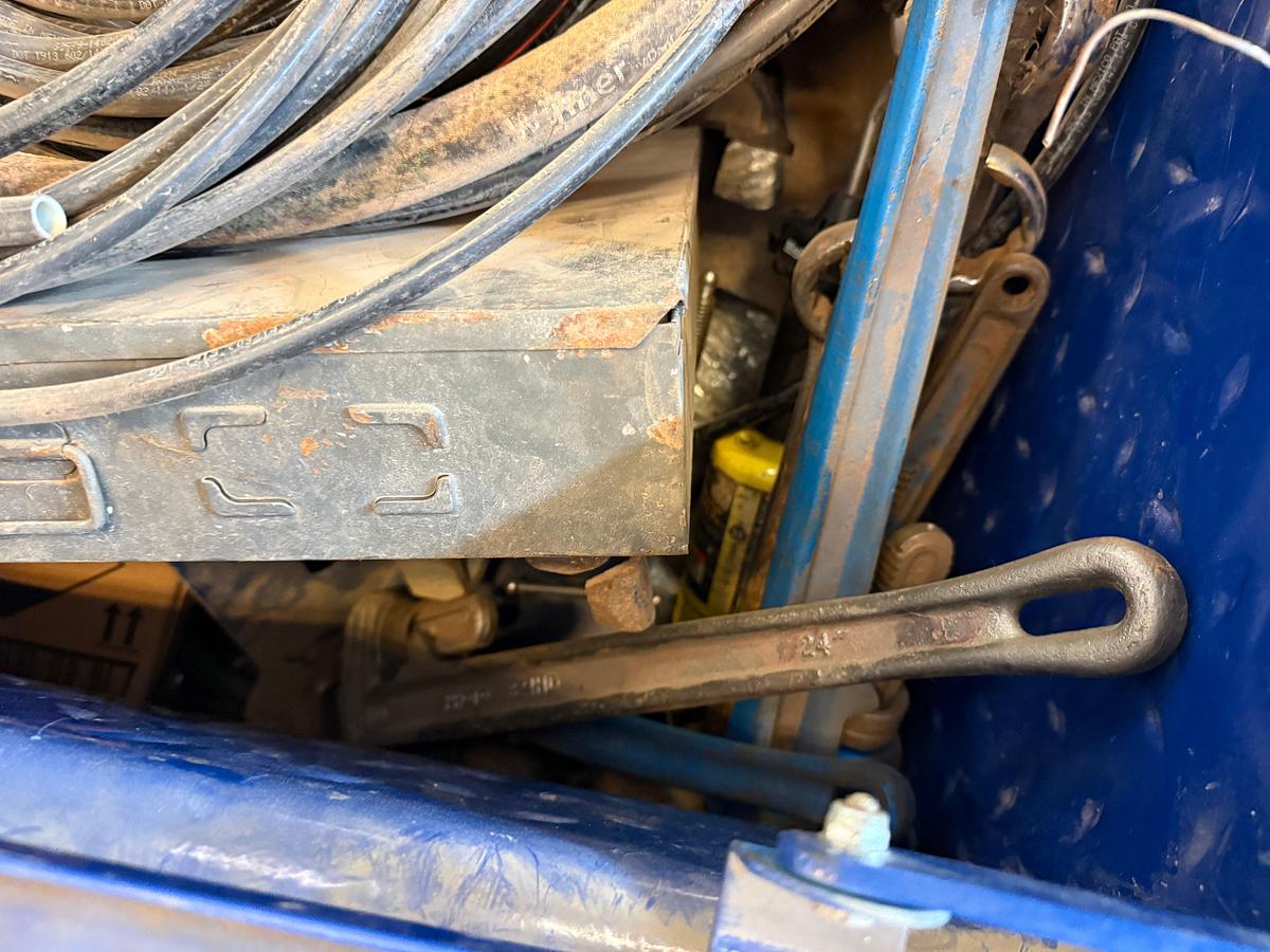Used WILLIAMS 4’ x 2.6’ x 2.4’ ROLLING TOOLBOX FULL OF VARIOUS TOOLS