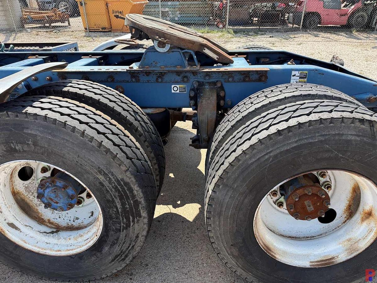 Used 2006 PETERBILT 378 T/A 36” SLEEPER TRUCK