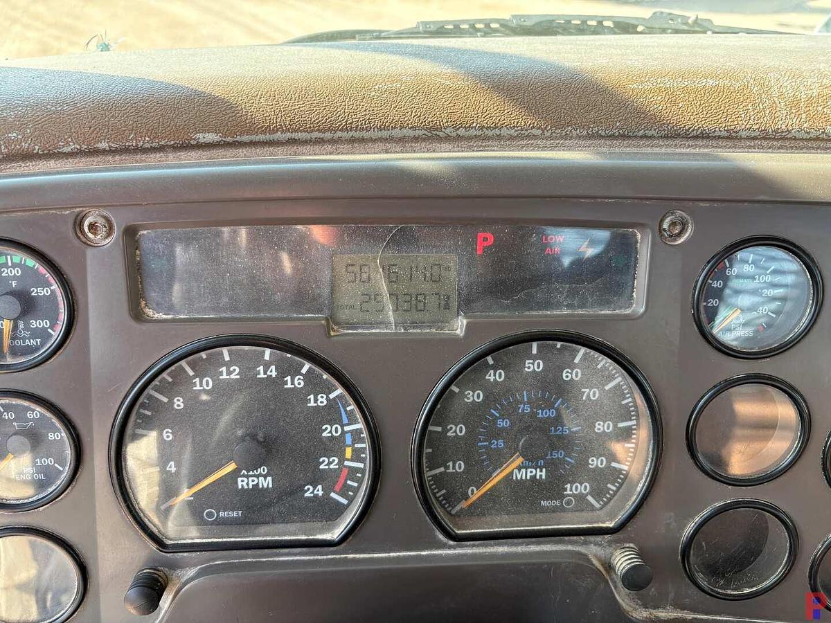 Used 2003 MACK CV713 T/A 30K LBS. WINCH TRUCK
