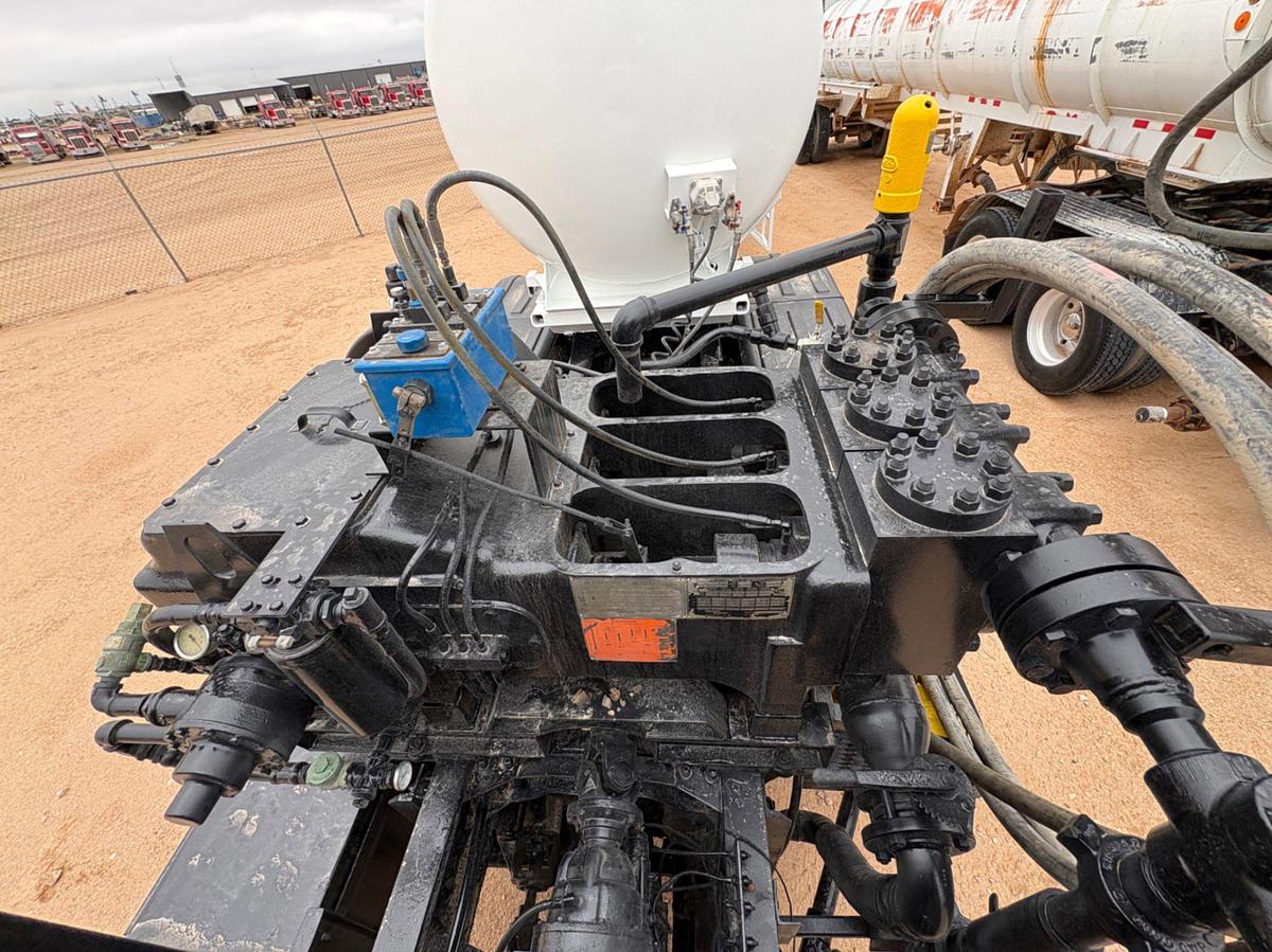 Used 2005 MACK T/A KILL TRUCK & 2013 TROXELL 130BBL KILL TRAILER