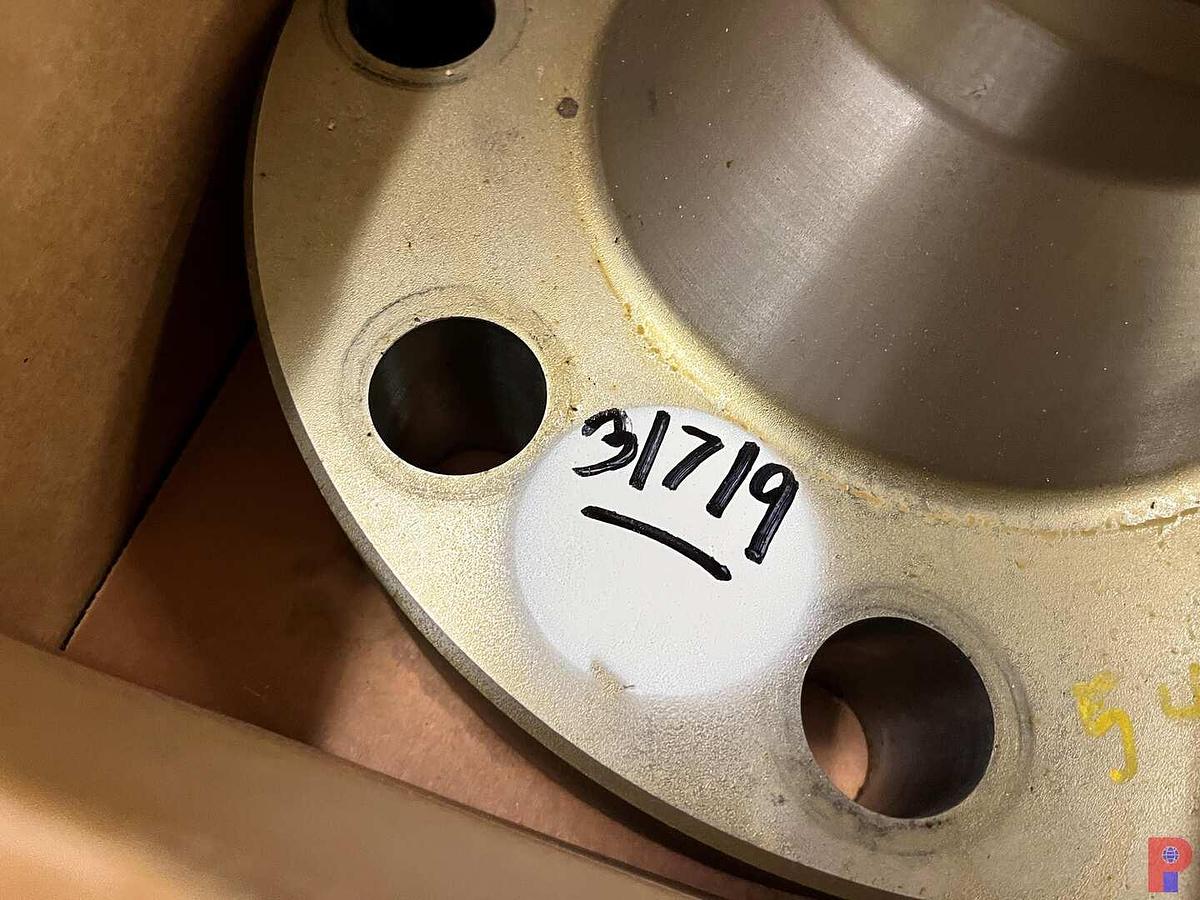 Used (4 X $) PALLET W/ (NEW) FMC 3F1505 X 6BX155 15K ADAPTER FLANGES