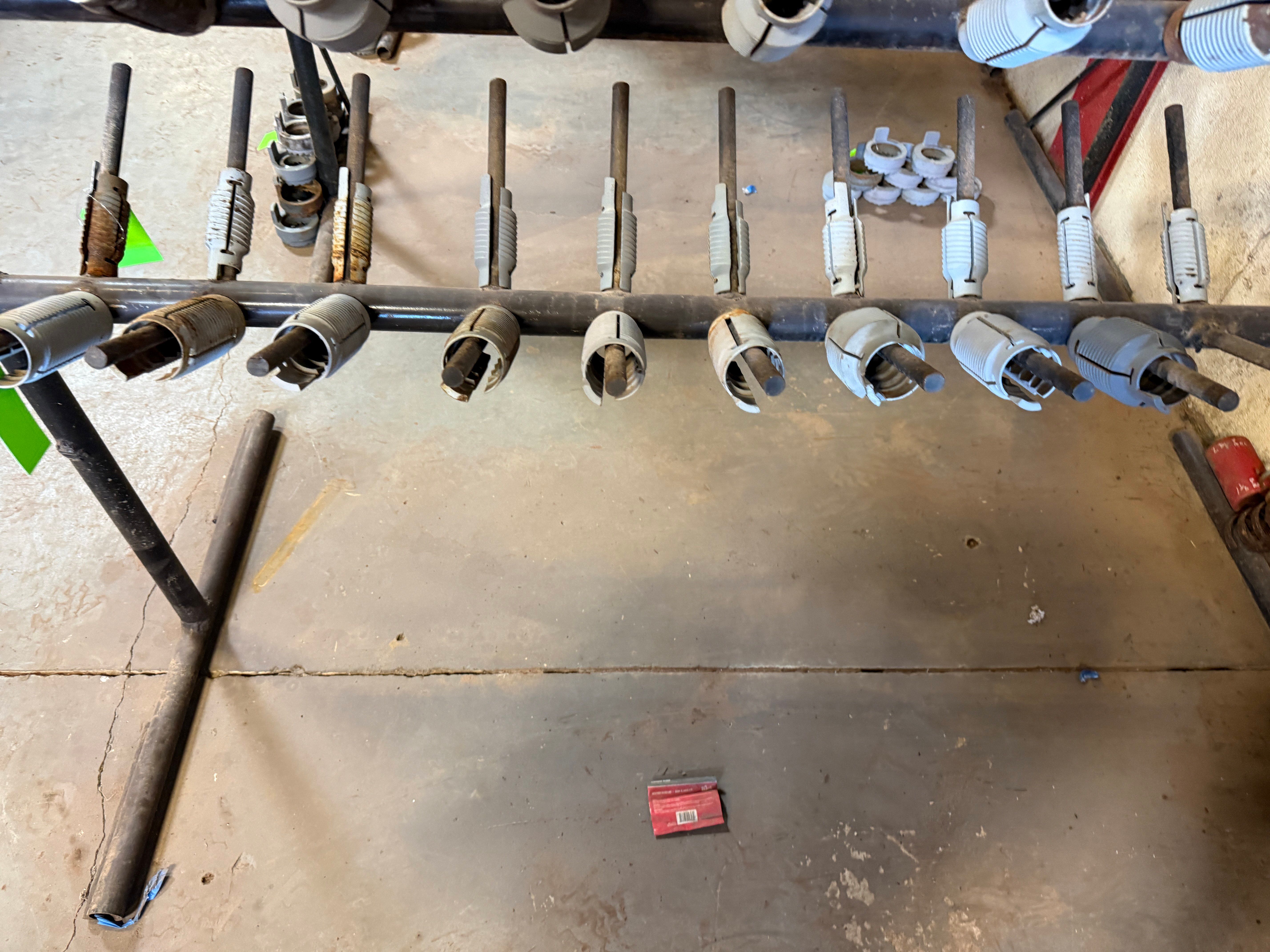 Used (9 x $) 1230 SPEAR GRAPPLES