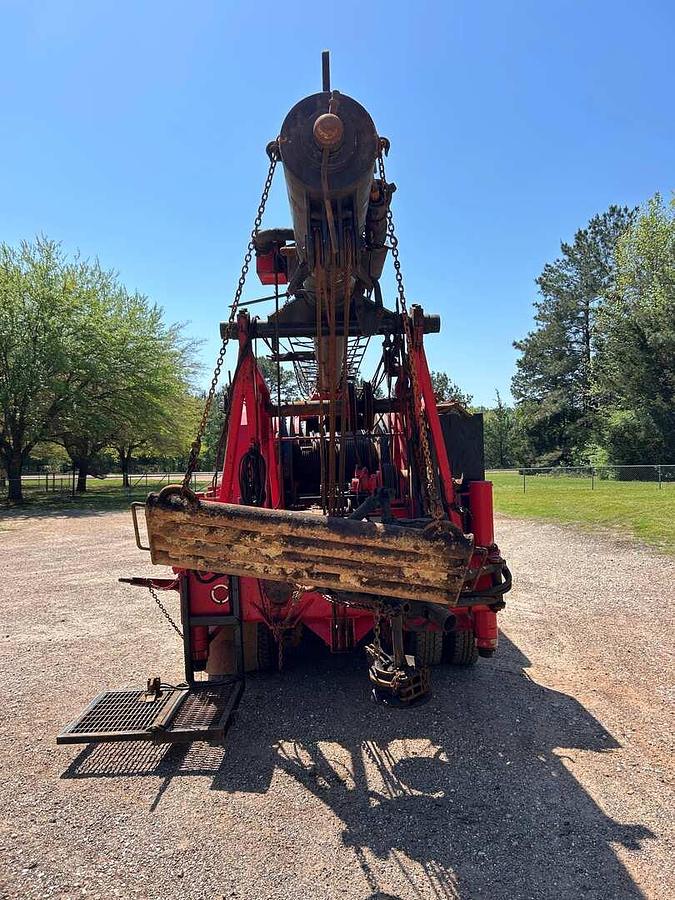 Used FRANKS 658 DD 67'-65,000 13-5/8" X 11" SINGLE POLE WELL SERVICE WORKOVER RIG