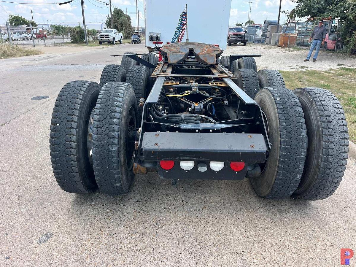Used 2013 KENWORTH T800 TRI AXLE 36” SLEEPER TRUCK