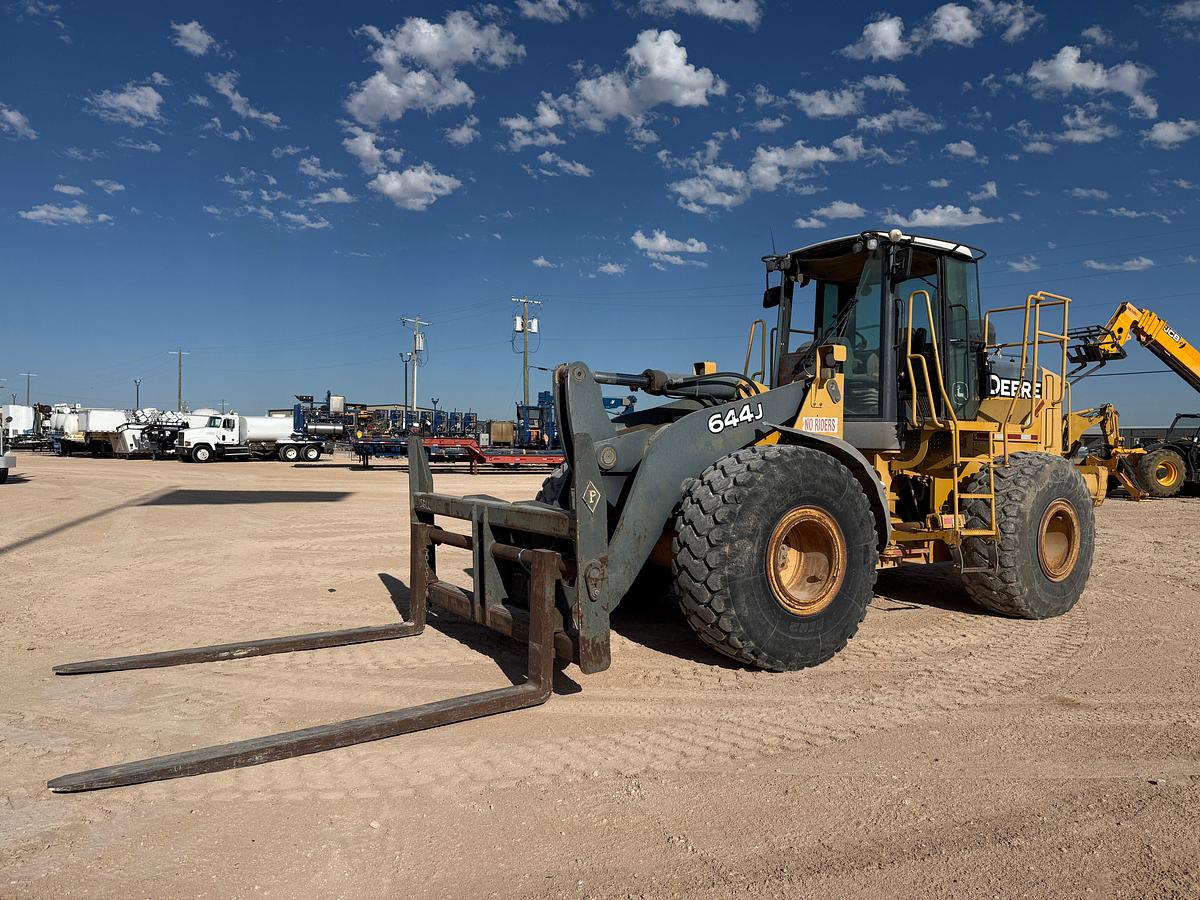 Used 2007 John Deere 644J wheel loader