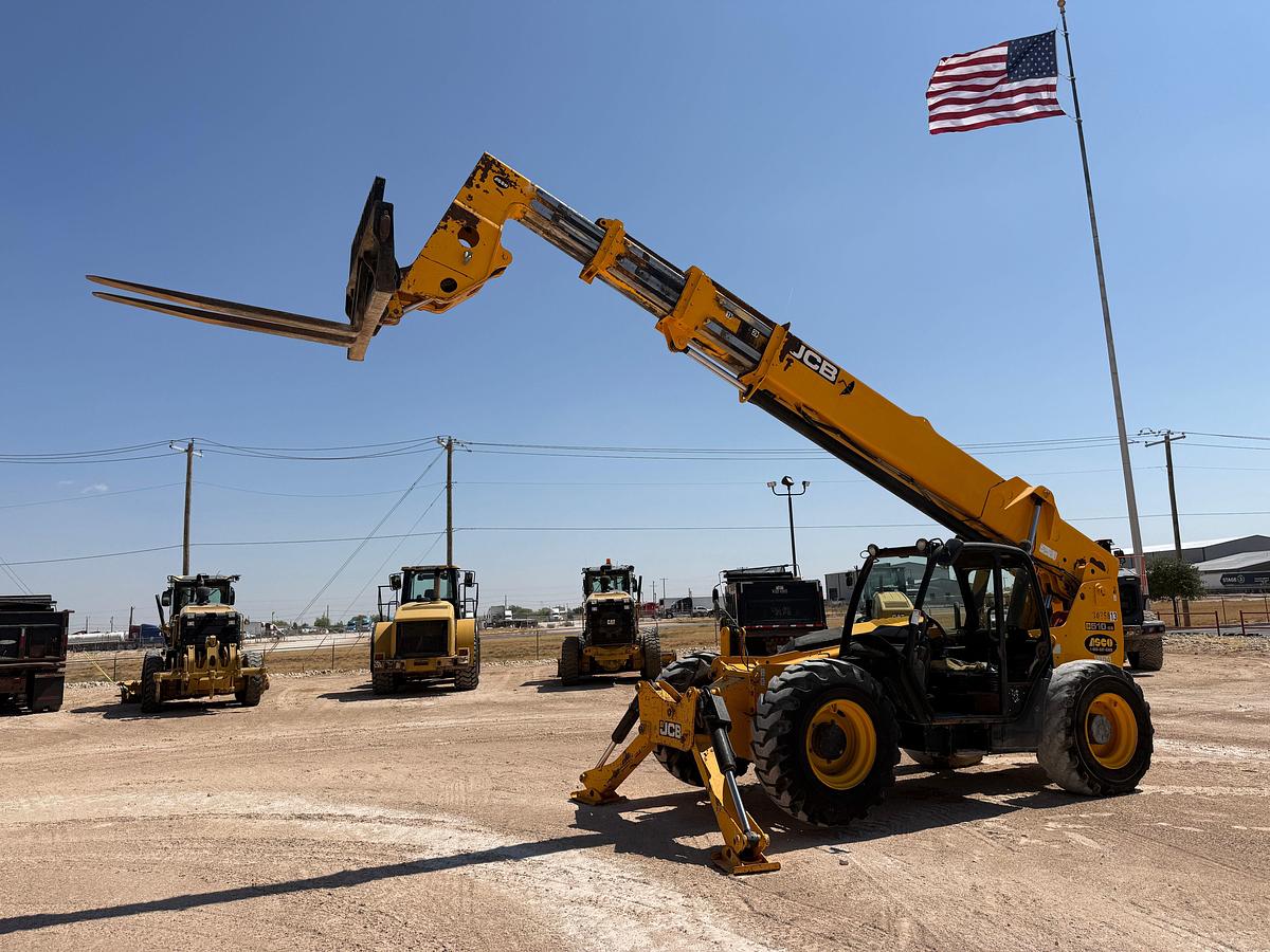 Used 2011 JCB 510-56 10,000lb telehandler forklift