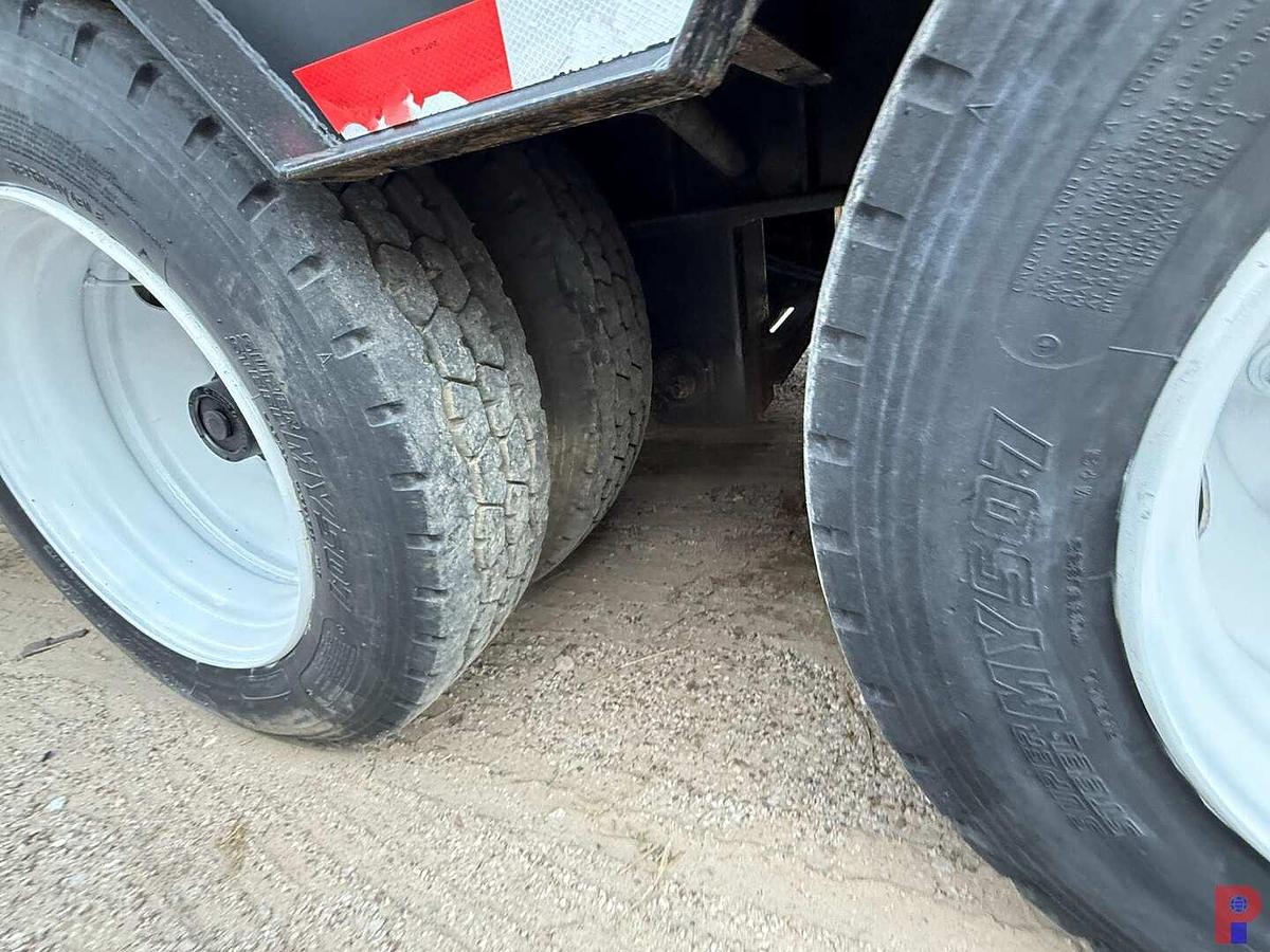 Used 2014 VIKING 53’ X 102” TRI AXLE 40 TON EQUIPMENT LOWBOY