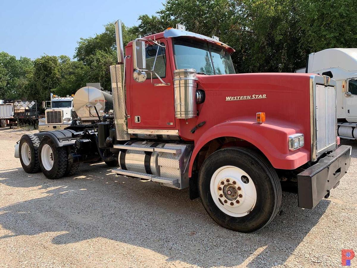 Used 2011 WESTERN STAR 4900 SF T/A TRUCK TRACTOR VACUUM PUMP