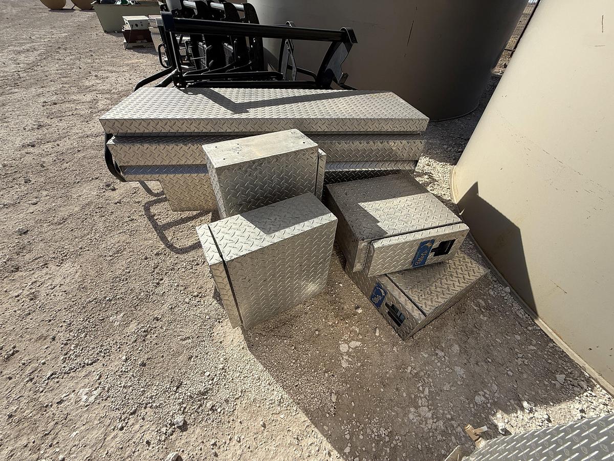 Used UWS 61” X 24” X 20” TOOL BOX & (4) 19” X 8” X 19” TOOL BOX W/ SLIDE OUT BINS