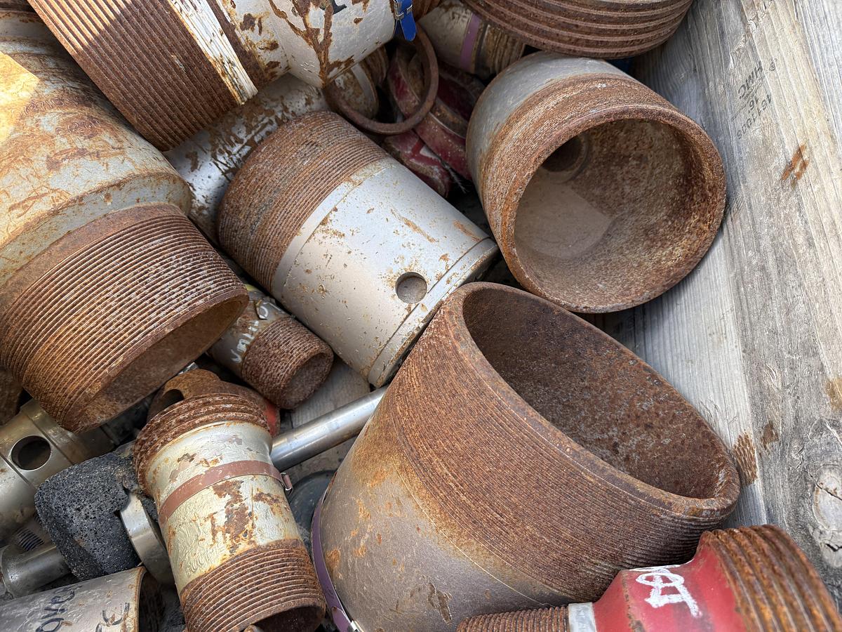 Used CRATE W/ CEMENT HEAD CONNS., CROSS OVERS, SUBS, & RELATED