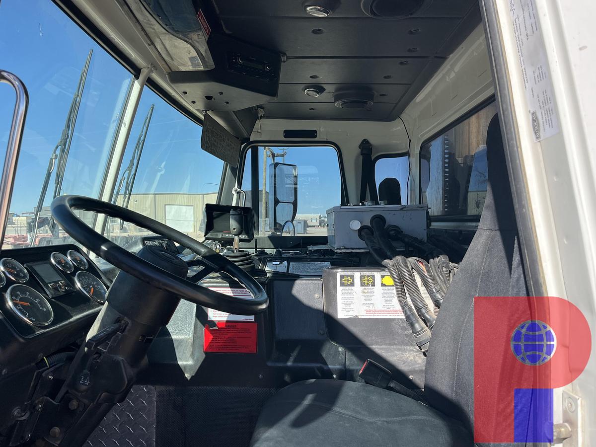 Used 2016 AUTOCAR XPEDITOR T/A 29YD CABOVER TRASH TRUCK