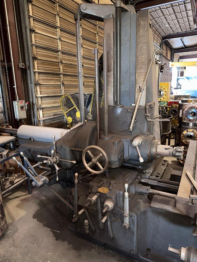 Used LUCAS MACHINE NO. 42 PRECISION HORIZONTAL MILLING MACHINE