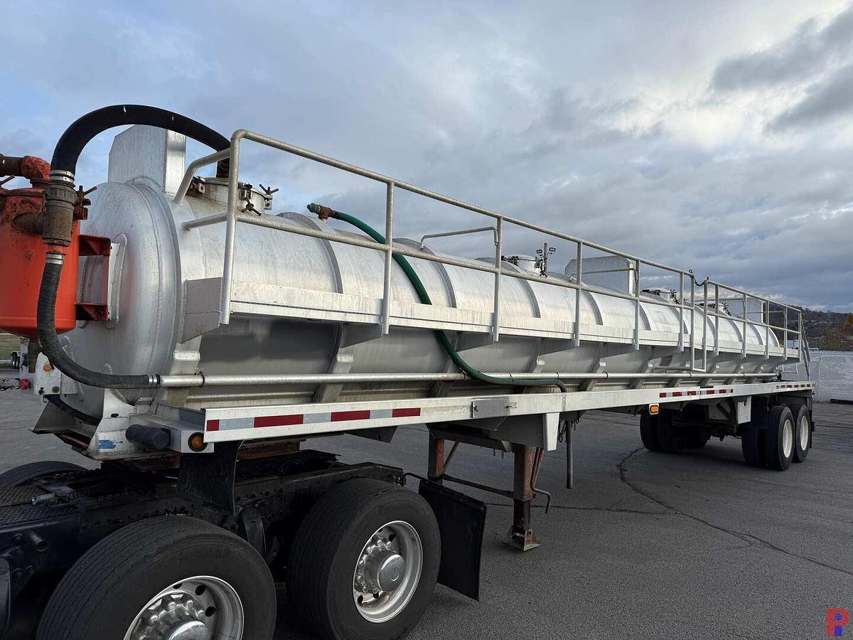 Used 2012 DRAGON 120 BBL ALUMINUM T/A VACUUM TRAILER